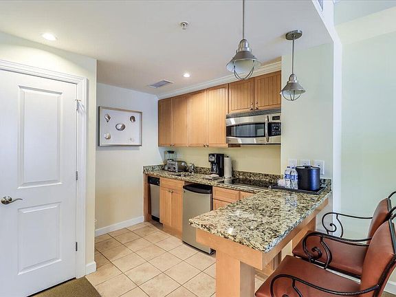 5th image of 5802 Palmetto Dr #B-408