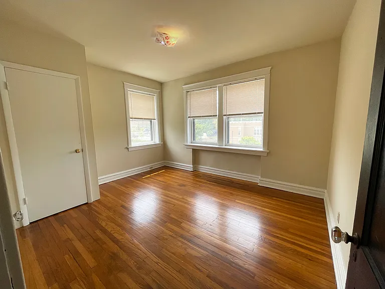 800 Kingsland Ave — Photo 5