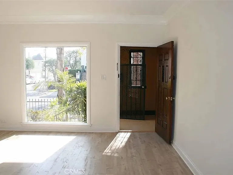 8001 Blackburn Ave #1/2 — Photo 14