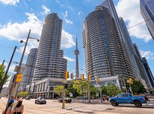 208 Queens Quay W #213, Toronto, ON M5J2Y5