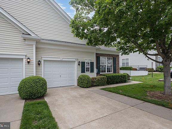 3rd image of 70 Aspen Hill Dr