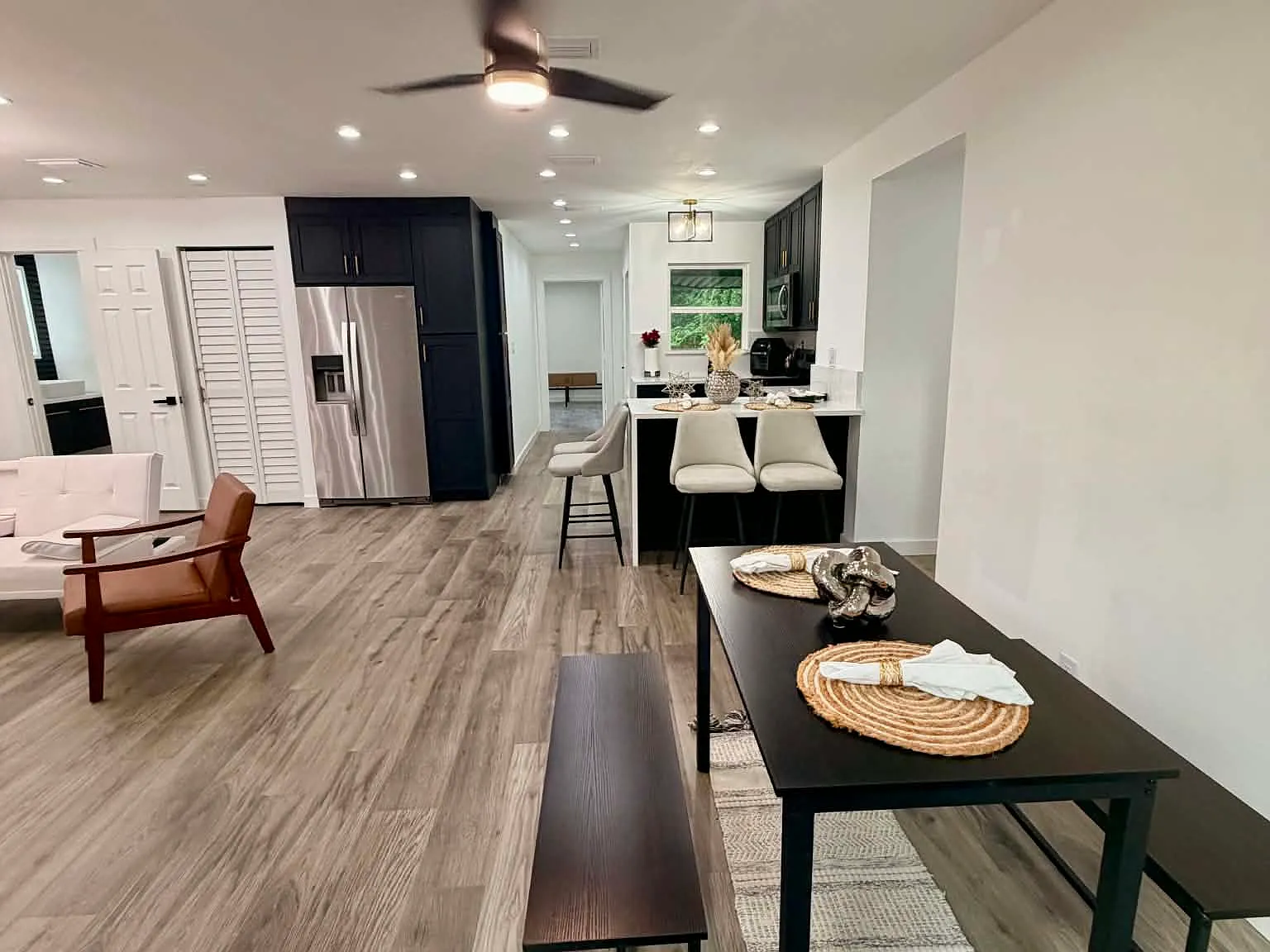 4 bed, 2.5 bath, 1524 sqft, $2,600 — Photo 4