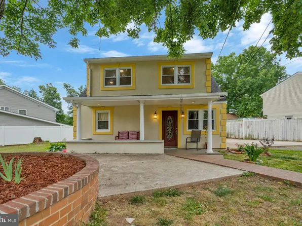 108 Courtney Dr, Manassas Park, VA 20111