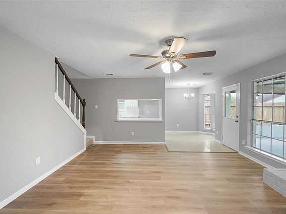 4th image of 1331 River Rock Drive