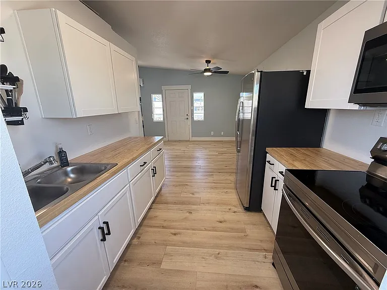 659 D 659 #659 — Photo 2