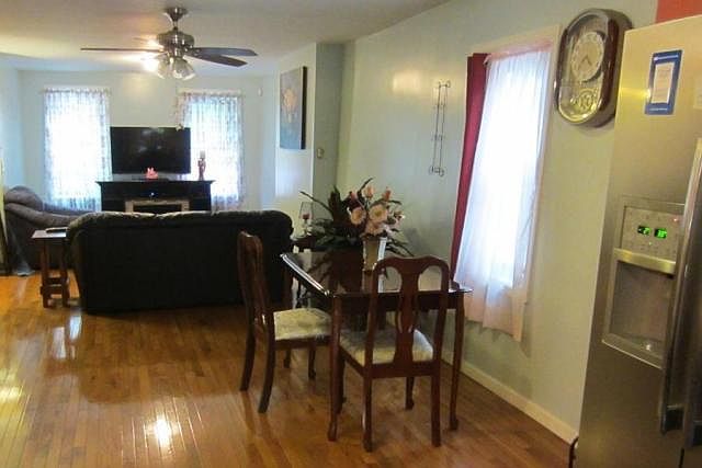 1st image of 365A Quincy St #1