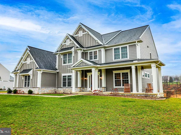 105 Willow Creek Ln, Hummelstown, PA 17036