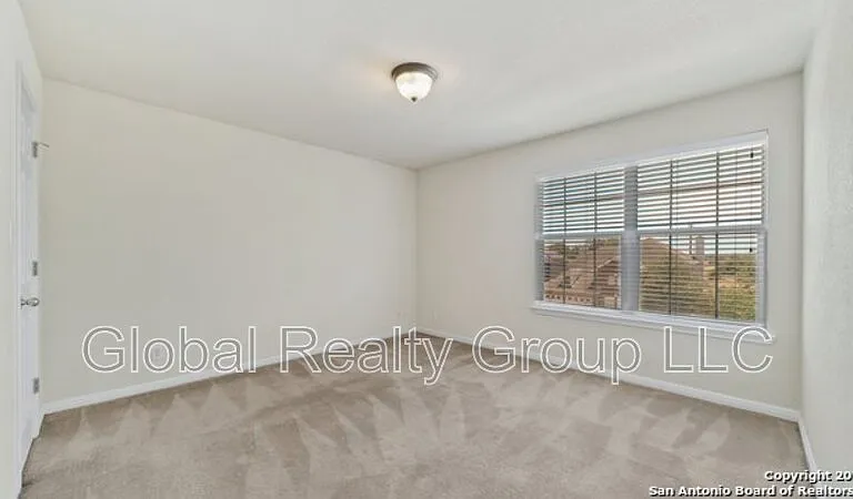 501 Ginsberg Dr — Photo 7