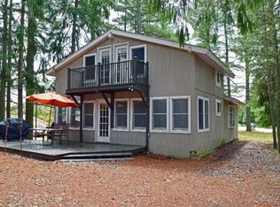 23 Back Bay Rd, Saranac Lake, NY 12983