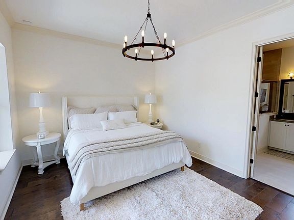 Weslyn Park - Emory Interior Image 2