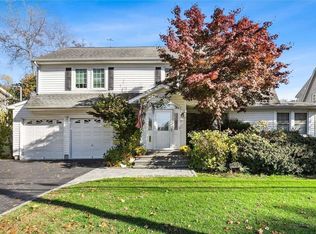 142 Berry Hill Rd, Syosset, NY 11791