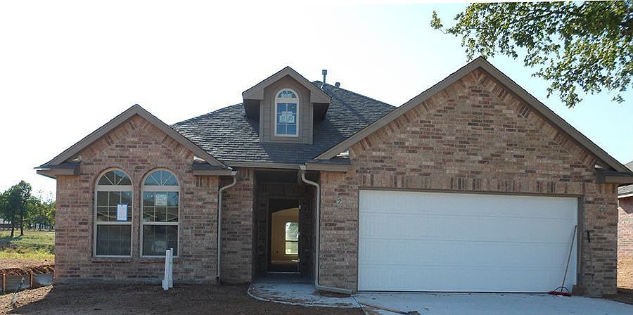 509 Fountain View Lane