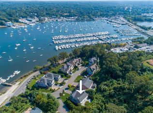 2 Shore Ct, Huntington, NY 11743