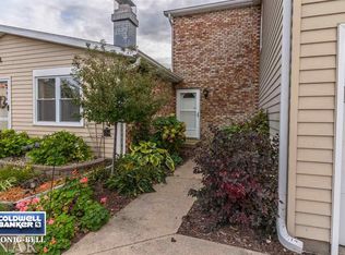 1542 Hunt Dr APT B, Normal, IL 61761