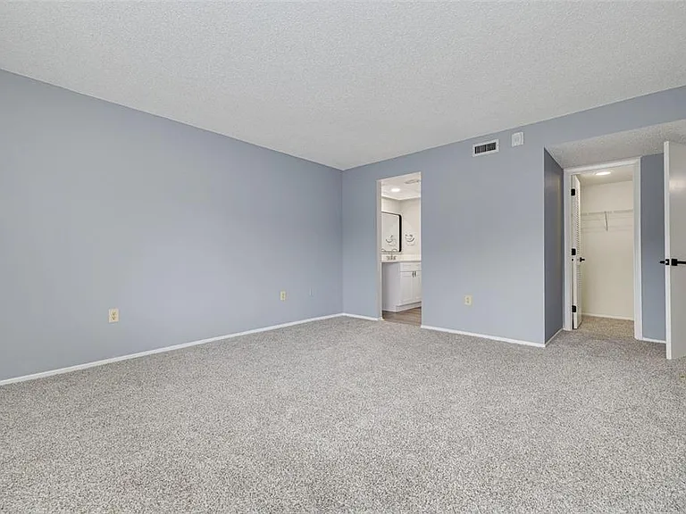 218 Caryl Way — Photo 23