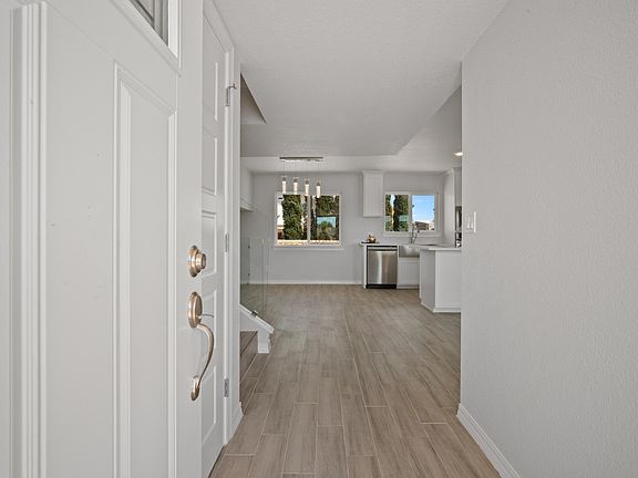 2nd image of 11371 Quintana Dr