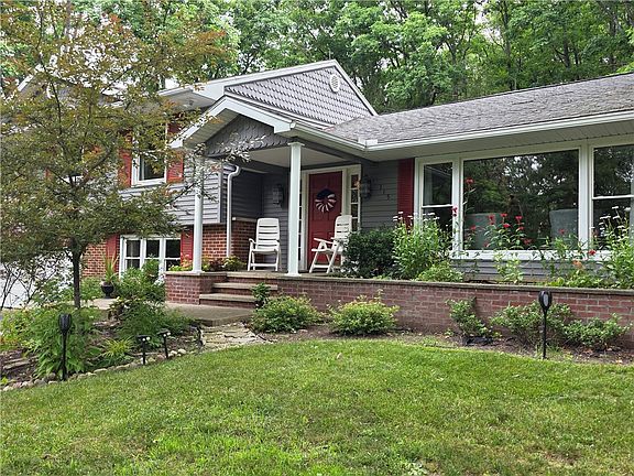 2nd image of 115 W Hill Ter