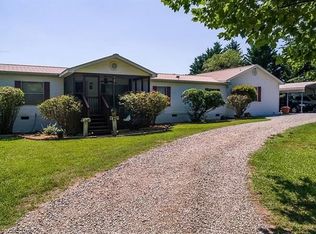 944 Shady Grove Rd, Homer, GA 30547