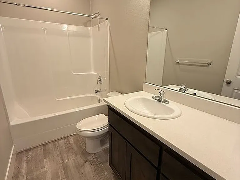211 NE Alder Way #211NE — Photo 9