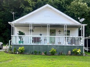 512 Williams Ave, Raceland, KY 41169