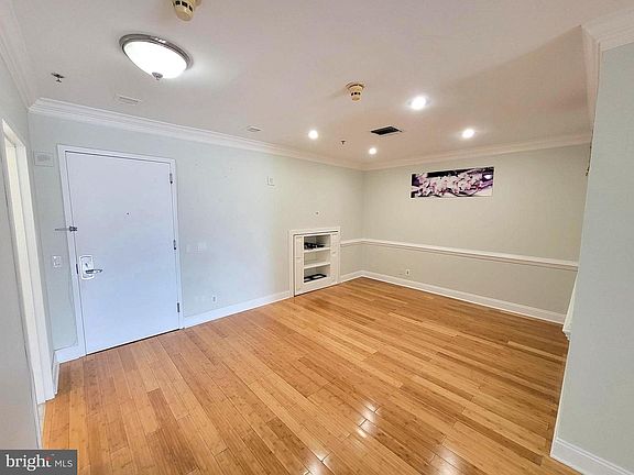 5th image of 1100 Vine St APT P301