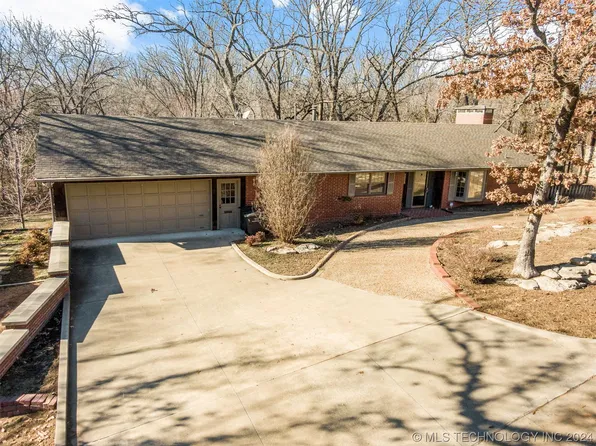 2103 Skyline Dr, Bartlesville, OK 74006