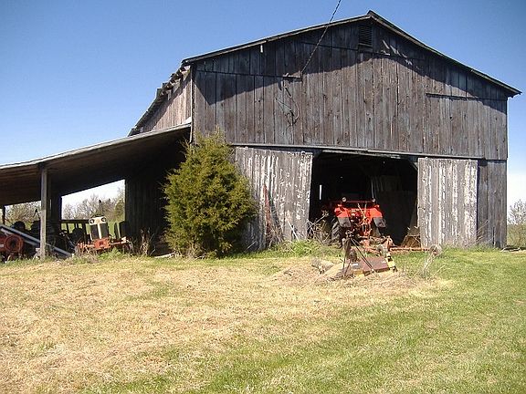 4th image of 566 Owens Ln
