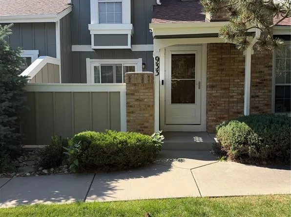 933 S Evanston Circle, Aurora, CO 80012