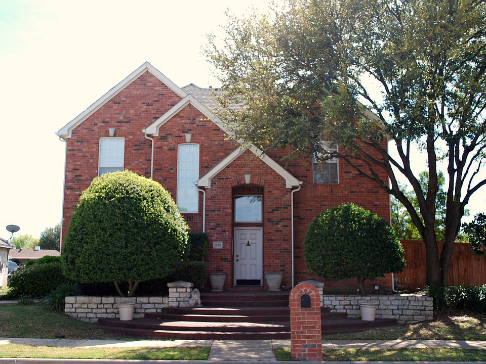 1st image of 1520 Niagara Blvd