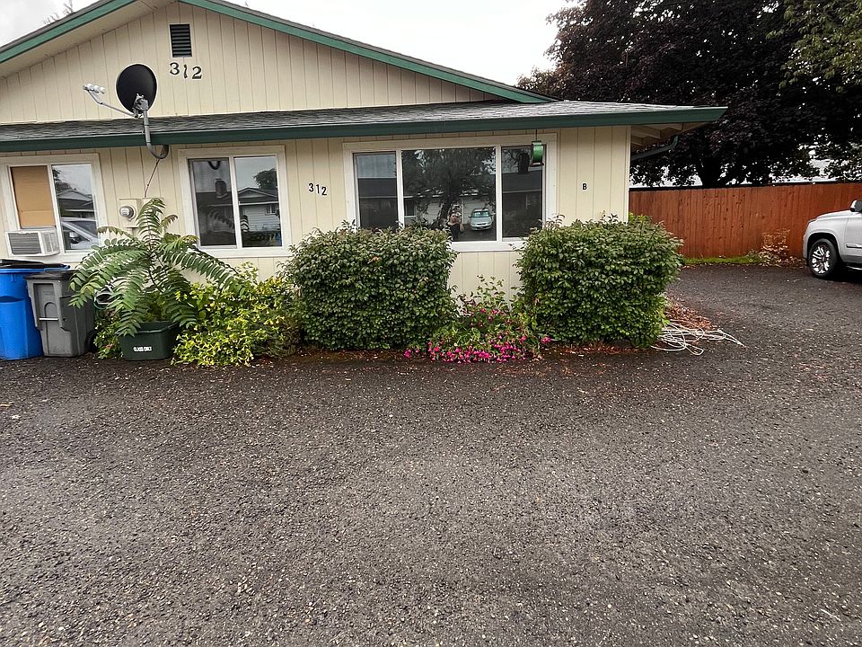 1st image of 312 SE 159th Ave APT B