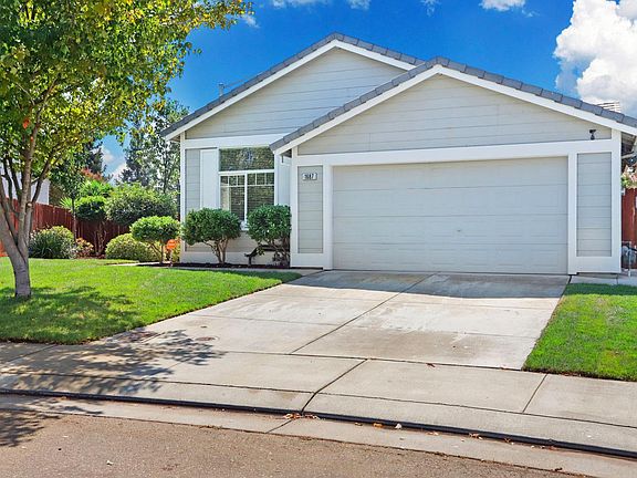 3rd image of 1687 Venice Cir