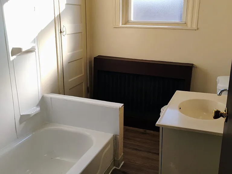 5202 Webster St #2 — Photo 15
