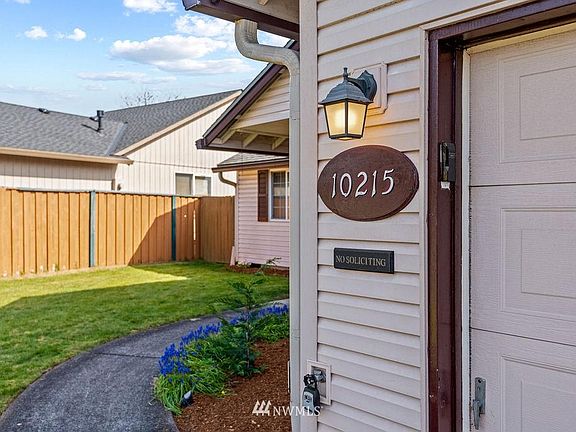 3rd image of 10215 NE 86th Way