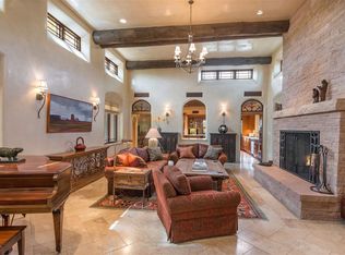 137 Thundercloud Rd, Santa Fe, NM 87506