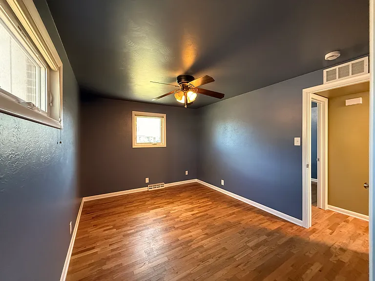 1916 Springfield Dr — Photo 8