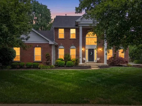 17821 Wilderness Cliff Ct, Chesterfield, MO 63005