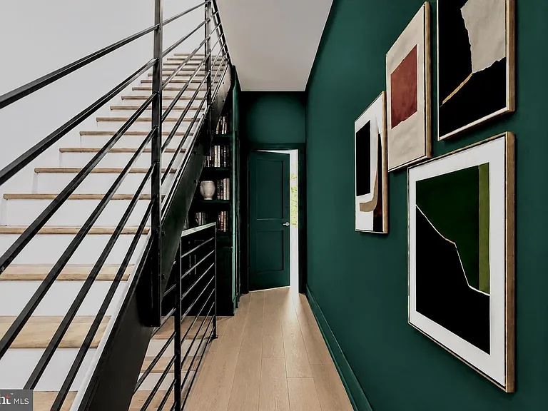 1612 Isherwood St NE #4 — Photo 5