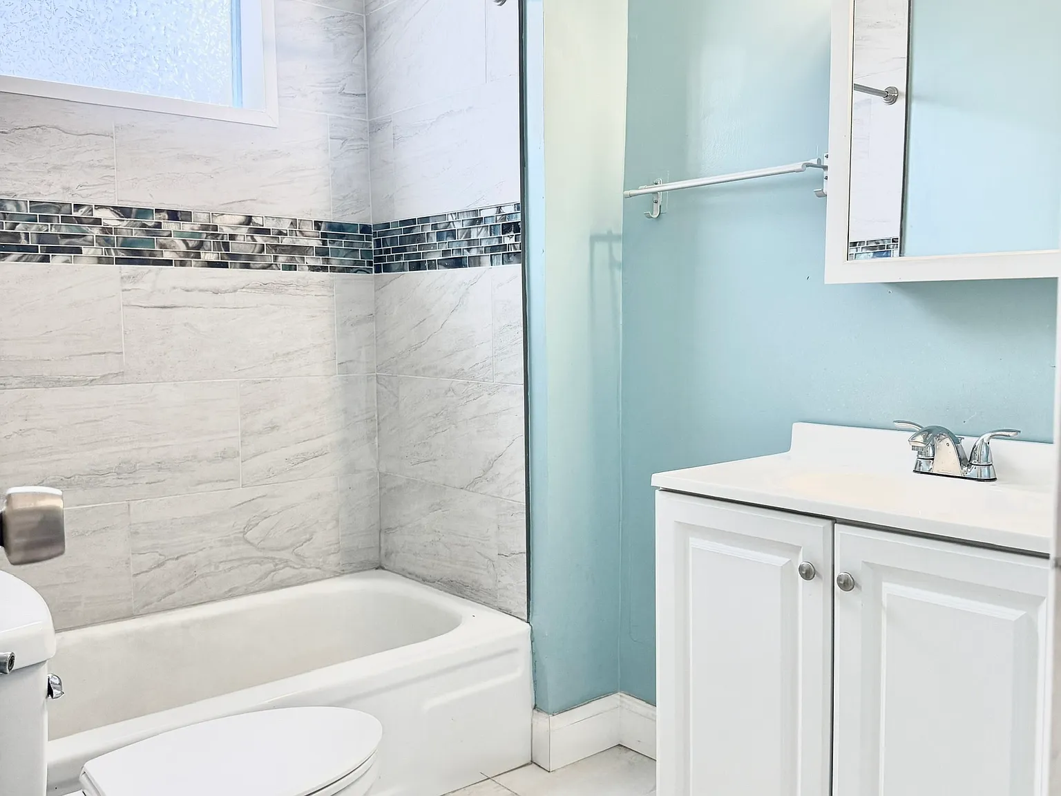 2 bed, 900 sqft, $1,100 — Photo 4