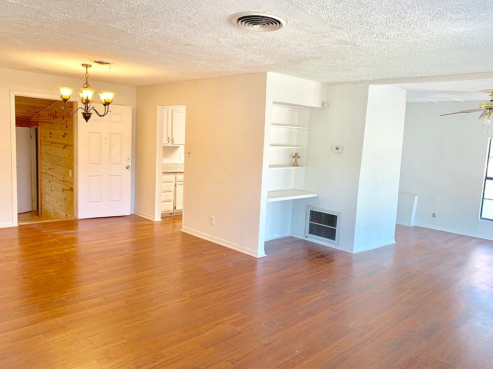 1st image of 1465 Miami Dr