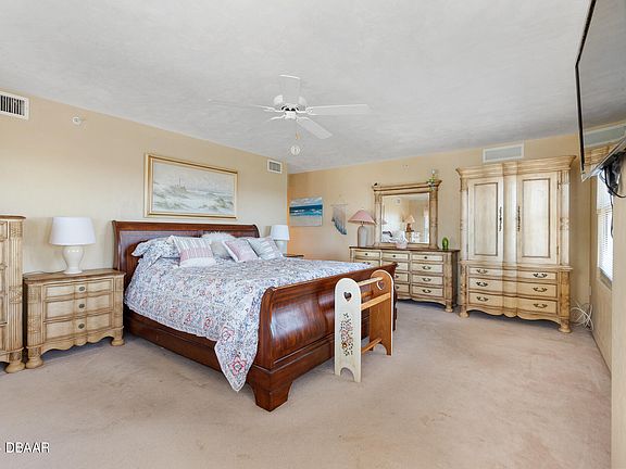 5th image of 1 John Anderson Dr APT 403