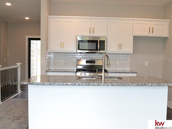 4th image of 803 Grandview Dr
