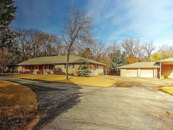 4th image of 3001 Cedar Oak Dr