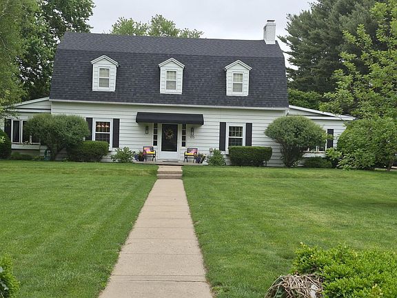 2nd image of 105 N Scandia St