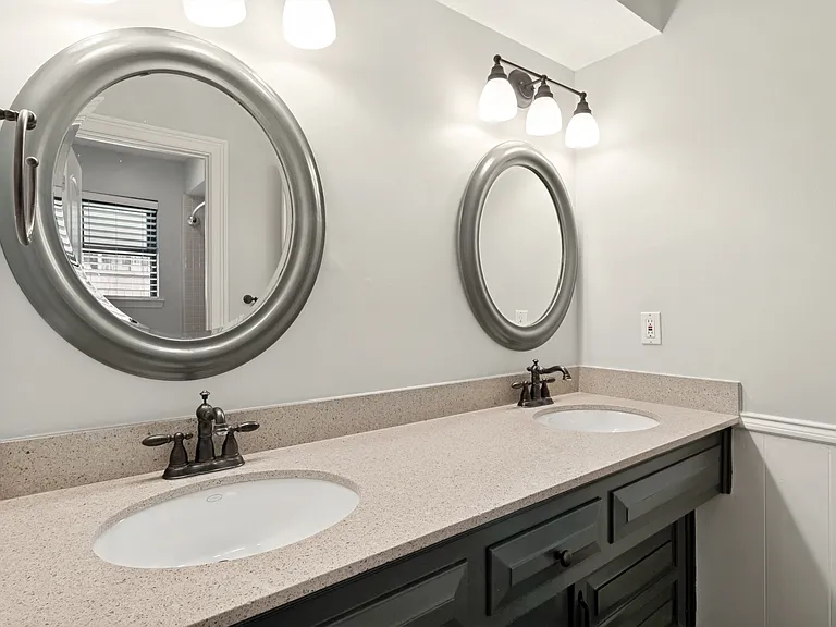 6840 Roundrock Rd — Photo 16