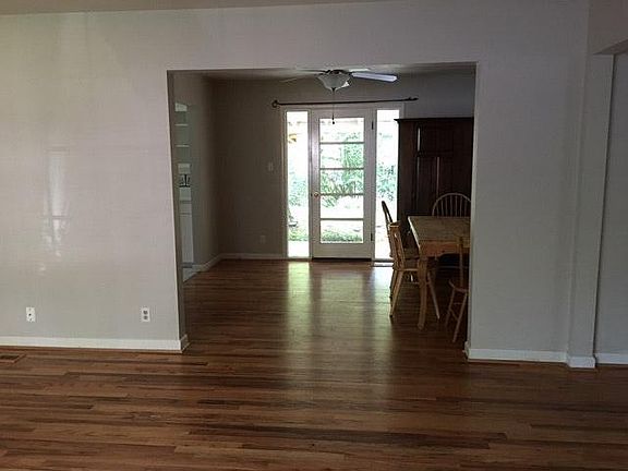 2nd image of 625 Glenwood Dr