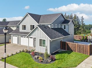 805 S 27th Pl, Ridgefield, WA 98642
