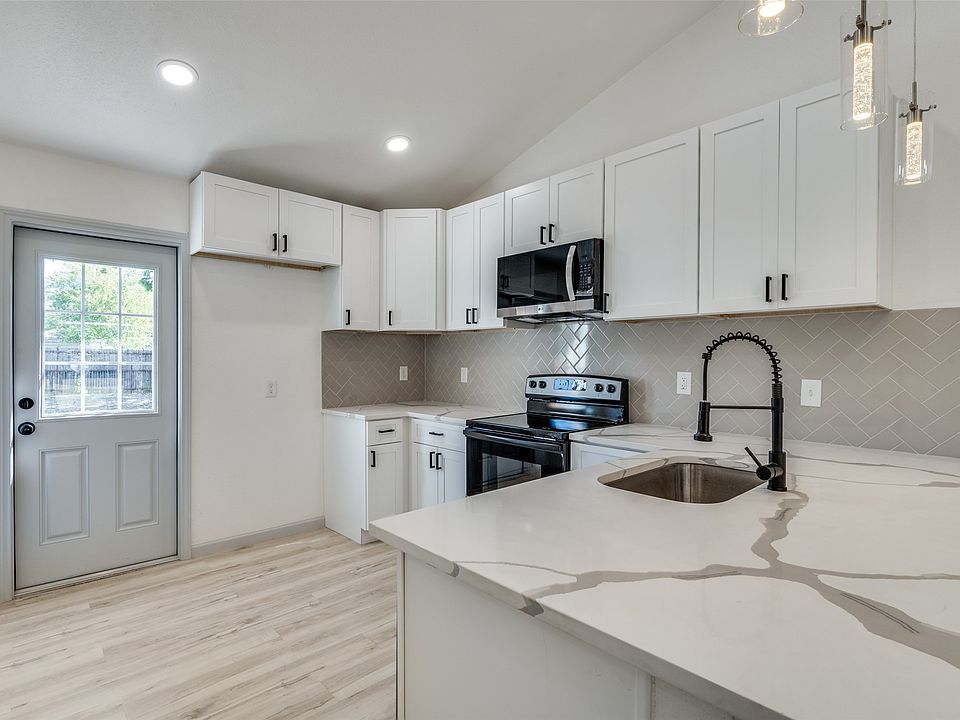 1st image of 6924 Sunnybank Dr