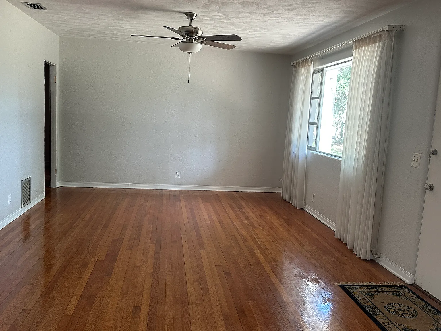 1166 Australia Ave — Photo 3