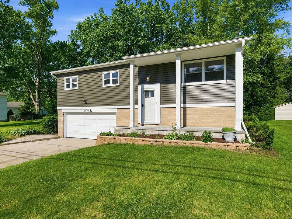 1st image of 1048 Belle Plaine Ave