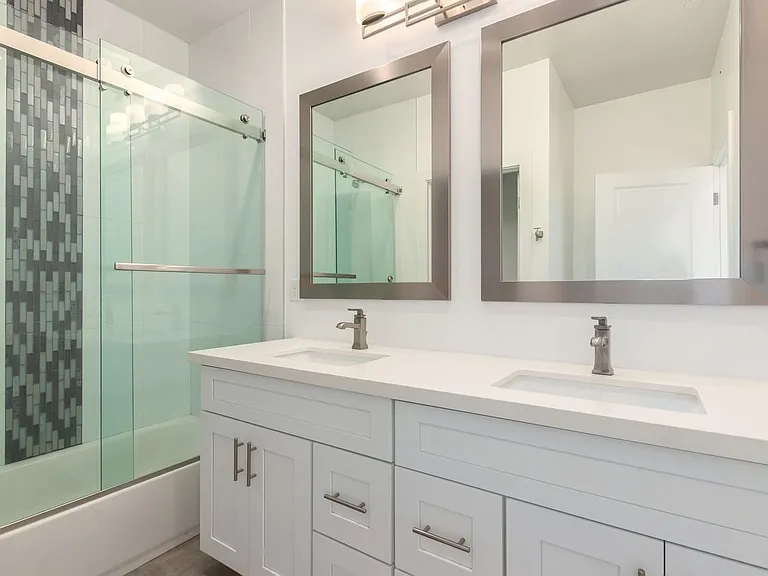 The Aeries Townhome Apartments — Photo 16